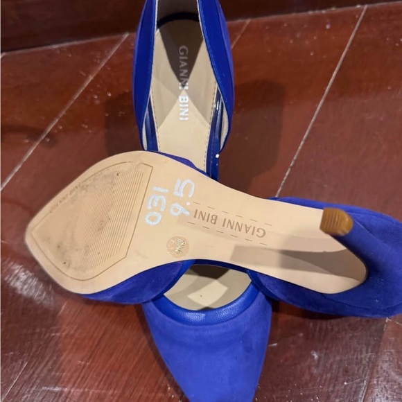 Gianni Bini Vibrant Blue Women's Heels - Picture 2 of 2